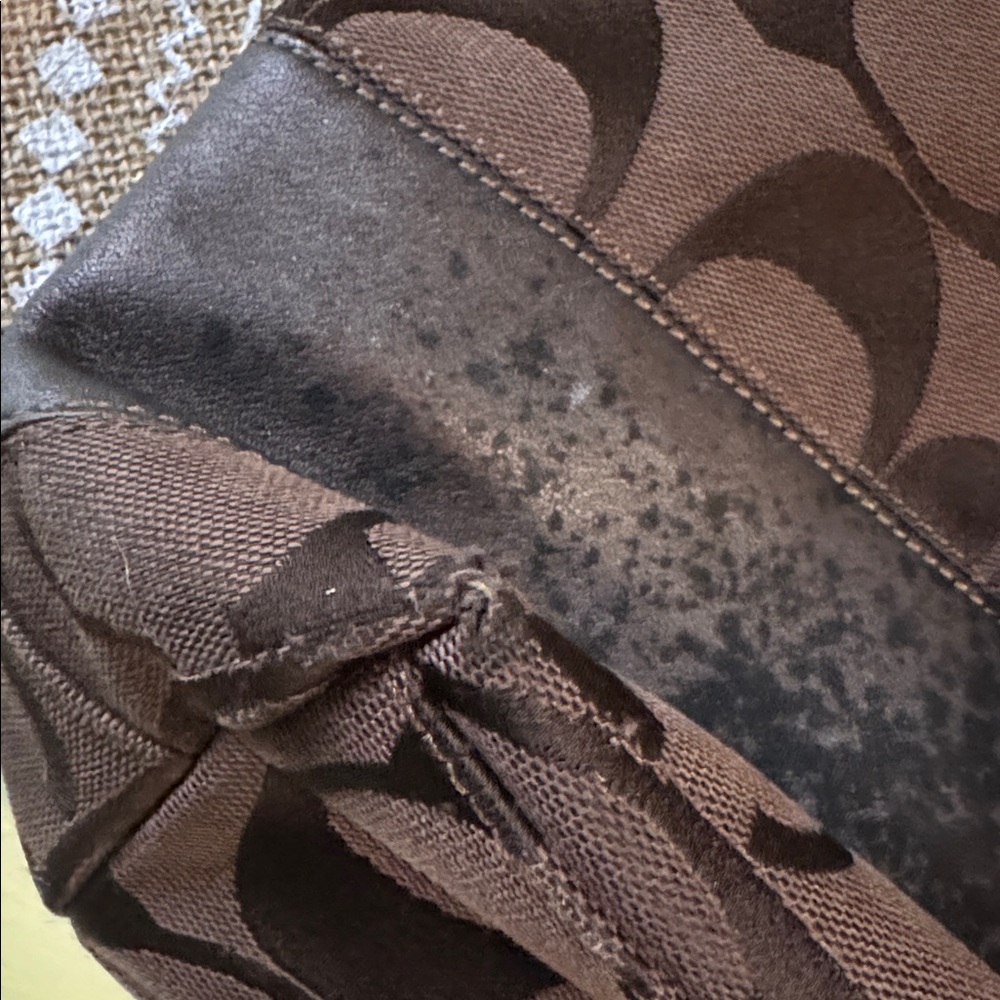 Coach Patterned Tote Bag with zipper - Picture 17 of 17